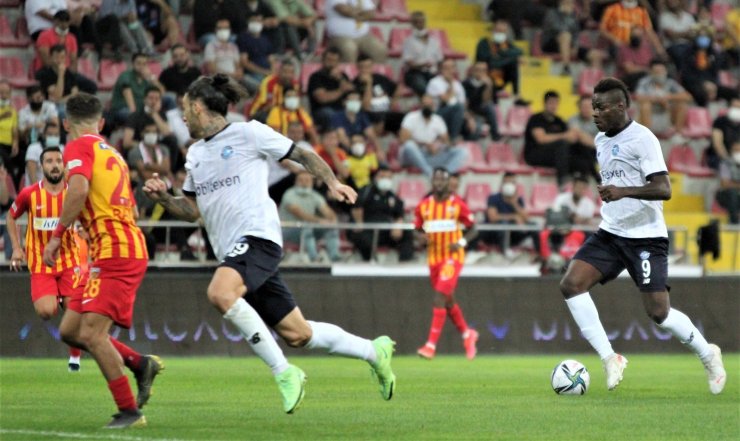 Süper Lig: Y. Kayserispor: 1 - Adana Demirspor: 0 (İlk yarı)