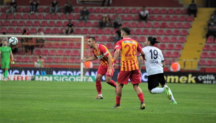 Süper Lig: Y. Kayserispor: 1 - Adana Demirspor: 0 (İlk yarı)