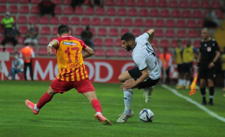 Süper Lig: Y. Kayserispor: 1 - Adana Demirspor: 0 (İlk yarı)