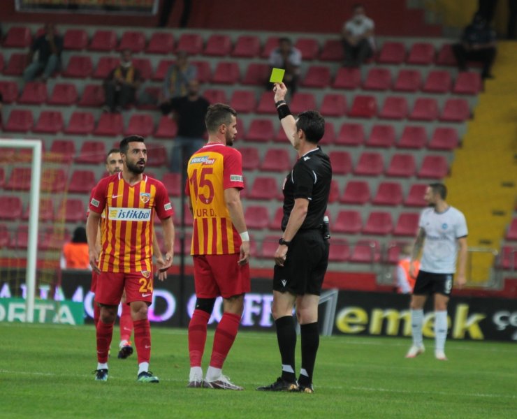 Süper Lig: Y. Kayserispor: 1 - Adana Demirspor: 0 (İlk yarı)