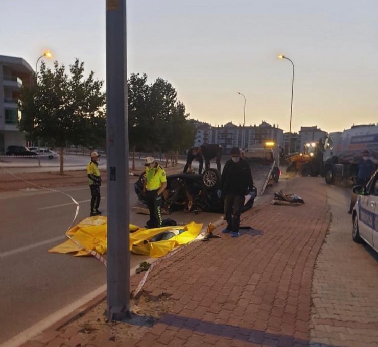 Konya’daki kazada hayatını kaybeden 3 genç toprağa verildi