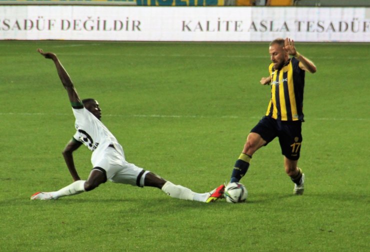 TFF 1. Lig: Ankaragücü: 0 - Kocaelispor: 0