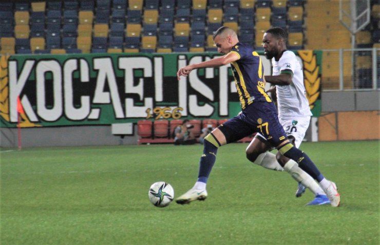 TFF 1. Lig: Ankaragücü: 0 - Kocaelispor: 0