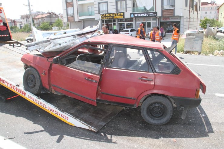 Konya’da otomobiller çarpıştı: 2 yaralı