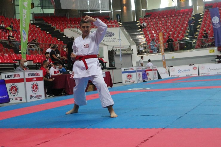 Karate şöleni başladı