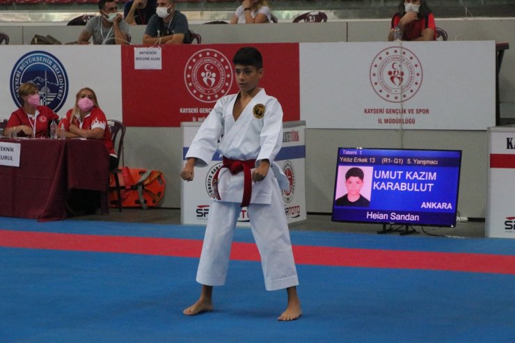 Karate şöleni başladı