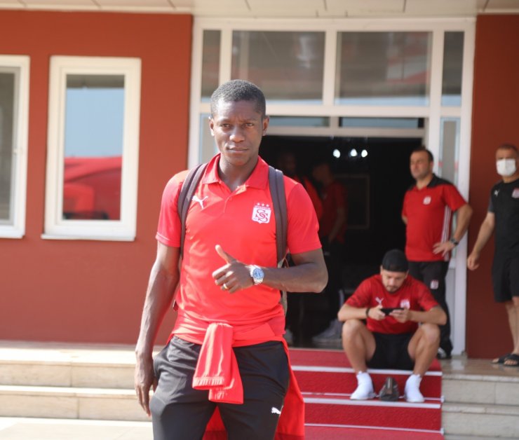 Sivasspor kafilesi Kopenhag’a uçtu