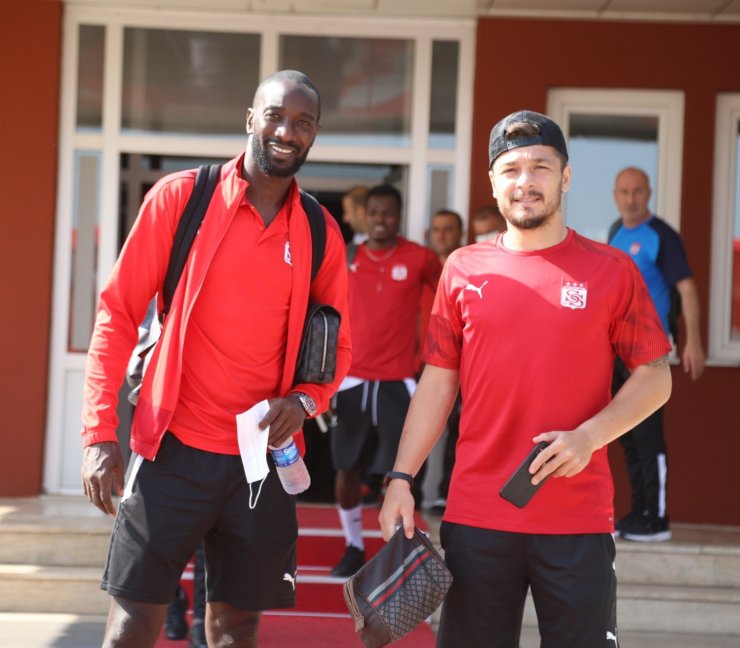 Sivasspor kafilesi Kopenhag’a uçtu