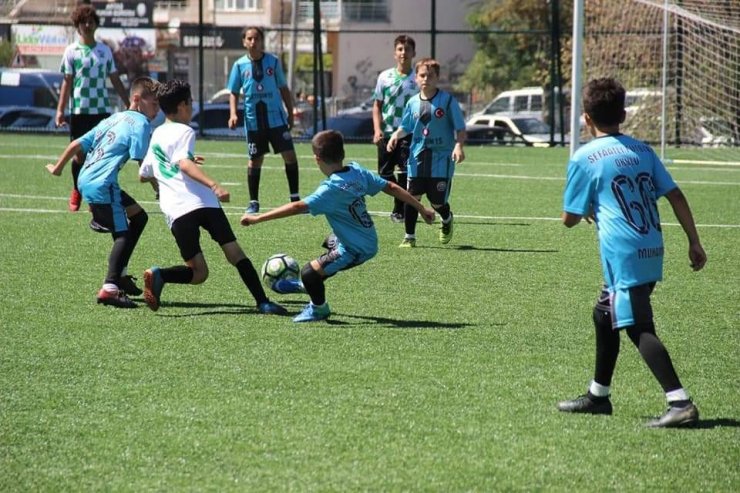 Yozgat’ta minikler futbol şenliğinde bir araya geldi