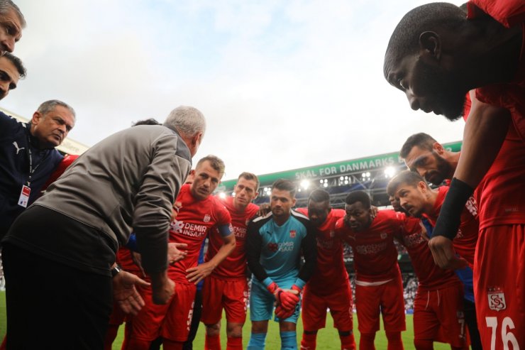 UEFA Avrupa Konferans Ligi: Kopenhag: 2 - Sivasspor: 0 (İlk yarı)