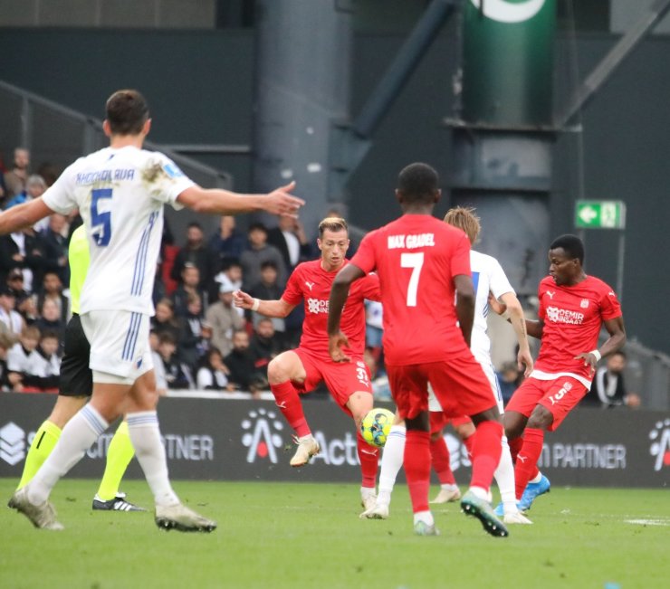 UEFA Avrupa Konferans Ligi: Kopenhag: 2 - Sivasspor: 0 (İlk yarı)