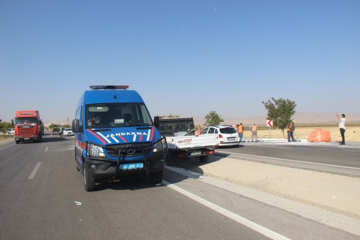 Konya’da tır ile hafif ticari araç çarpıştı: 6 ölü, 2 yaralı