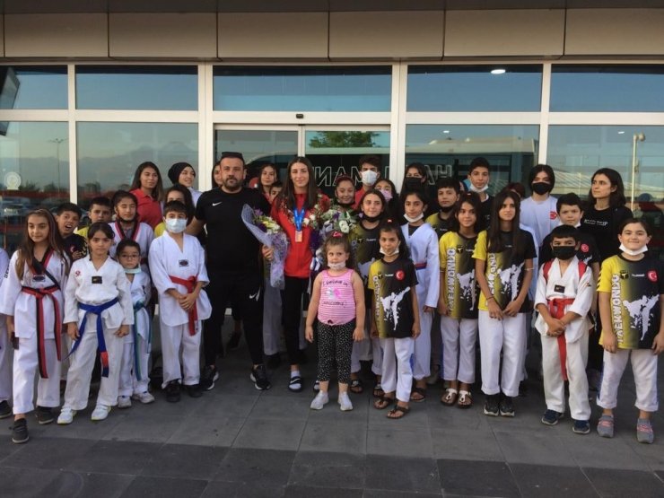 Zehra Kaygısız Taekwondo Avrupa üçüncüsü oldu