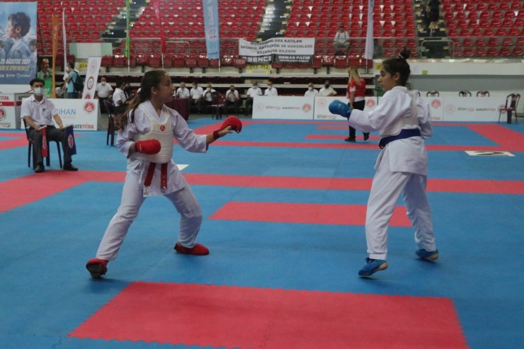 Karate şöleni sona erdi