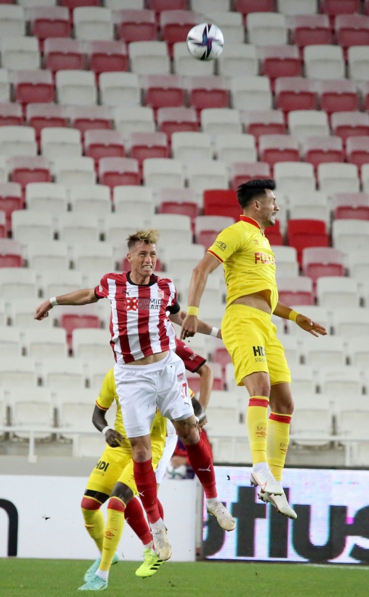 Süper Lig: Sivasspor: 1 - Göztepe: 0 (Maç devam ediyor)