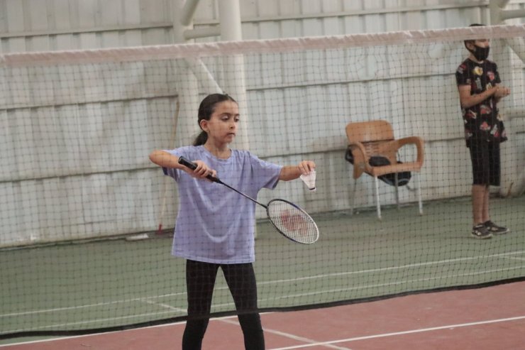 Talas’ta Badminton heyecanı başladı