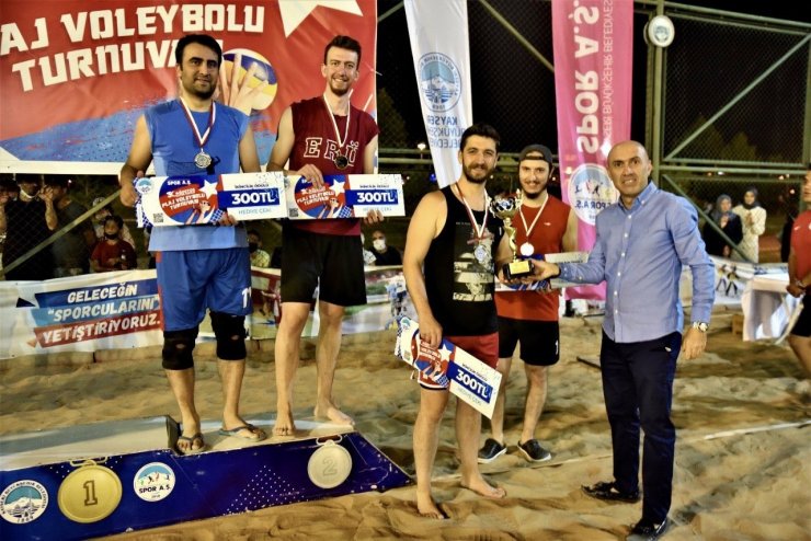 Plaj Voleybol turnuvası sona erdi