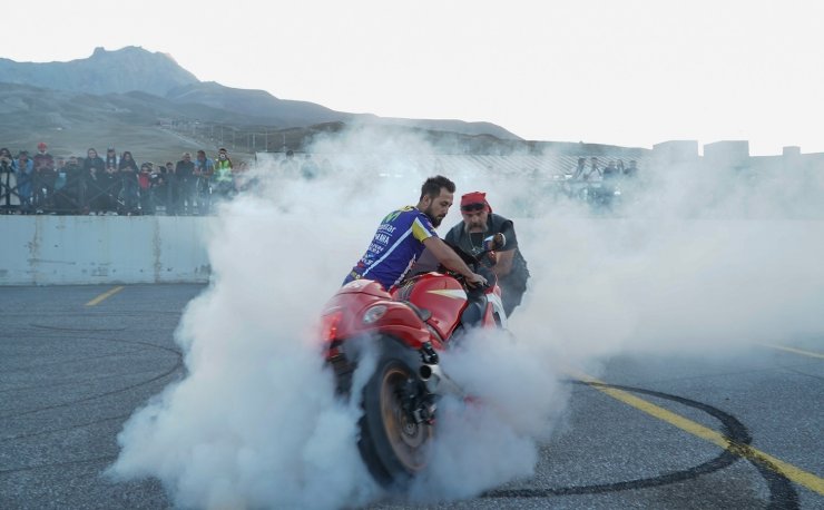 Motosiklet tutkunları Erciyes Motofest’te buluştu