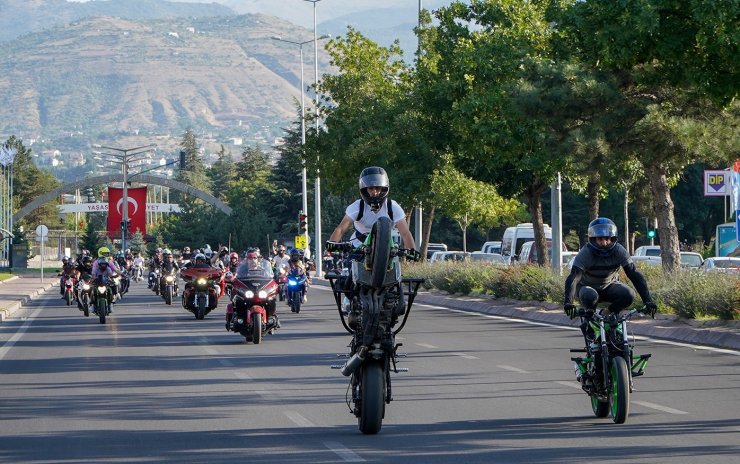 Motosiklet tutkunları Erciyes Motofest’te buluştu