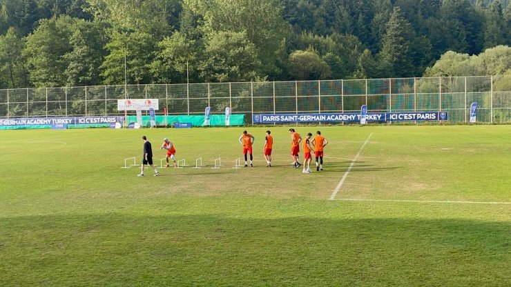 Mamak Belediyesi Basketbol Takımı, Memduh Öğet ve Yalçın Efe Anma Turnuvası’na katıldı