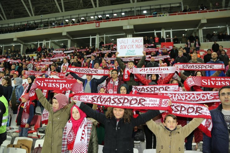 Sivas Valiliği’nden PFDK’nin Sivasspor’a verdiği ceza kararına tepki!