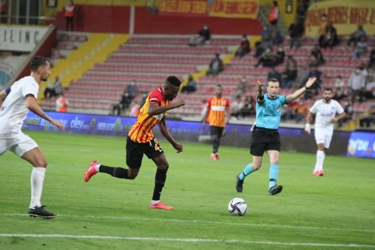 Süper Lig: Kayserispor: 1 - Kasımpaşa: 0 (İlk yarı)