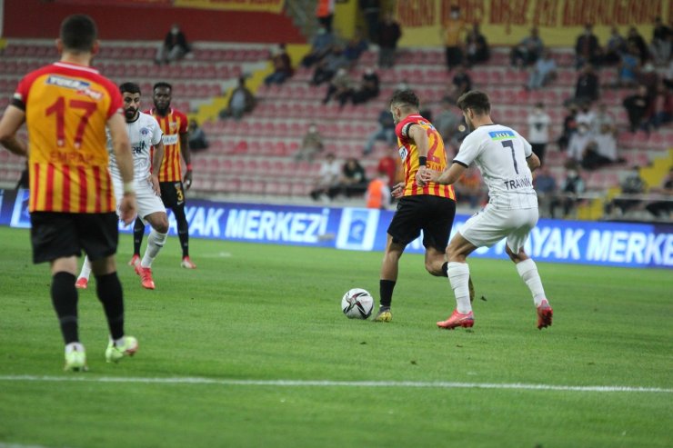 Süper Lig: Kayserispor: 1 - Kasımpaşa: 0 (İlk yarı)