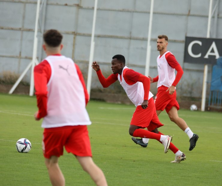 Sivasspor, Fenerbahçe maçının taktiğini çalıştı