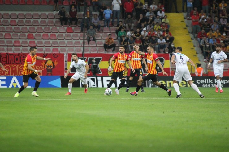 Süper Lig: Kayserispor: 0 - Kasımpaşa: 0 (Maç devam ediyor)