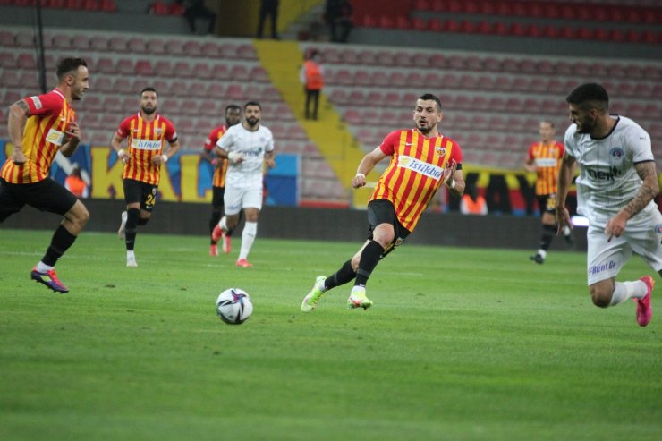 Süper Lig: Kayserispor: 0 - Kasımpaşa: 0 (Maç devam ediyor)