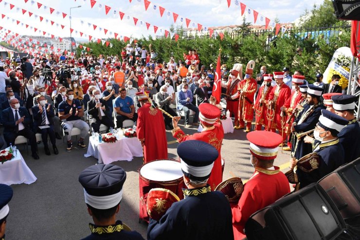 Ankara’da gençler sporla buluştu