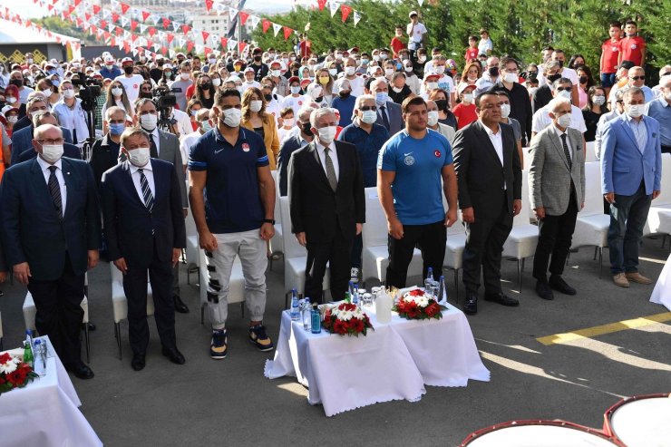 Ankara’da gençler sporla buluştu