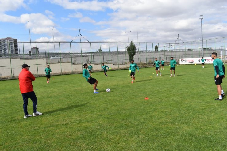 Sivas Belediyespor’da Maraş mesaisi sürüyor