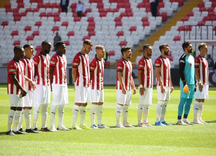 Sivasspor ligdeki üçüncü beraberliğini aldı