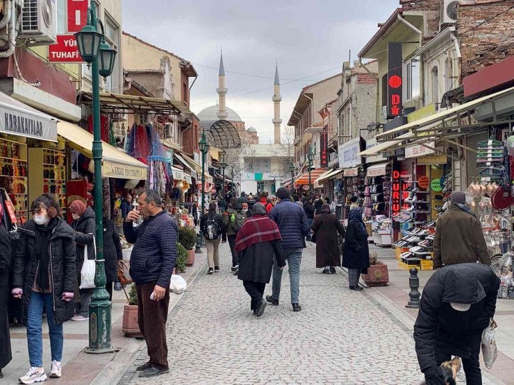 Ramazanın bereketi çarşıya yansımaya başladı