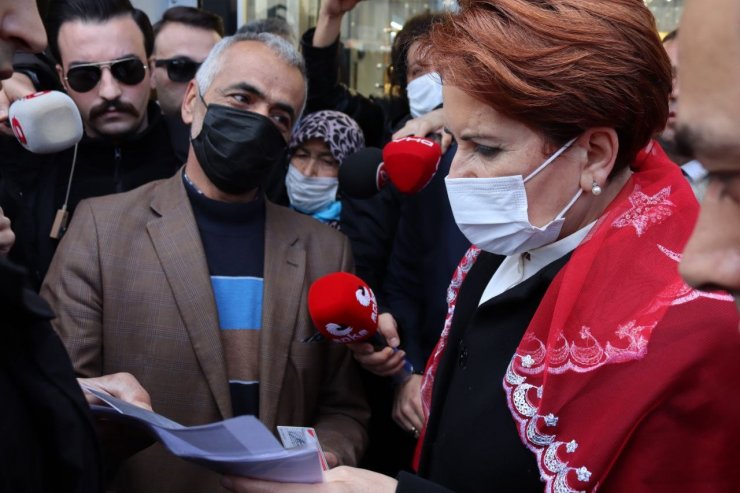 Meral Akşener ilçelerde esnafları ziyaret etti