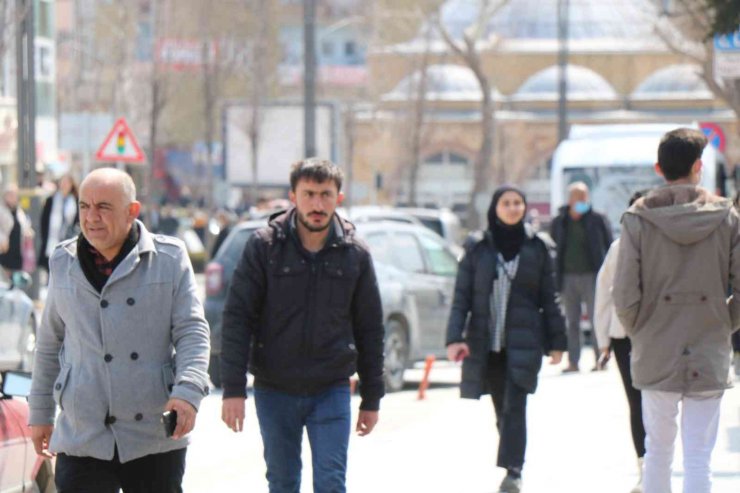 Kırşehir’de maske kullanım hassasiyeti sürüyor