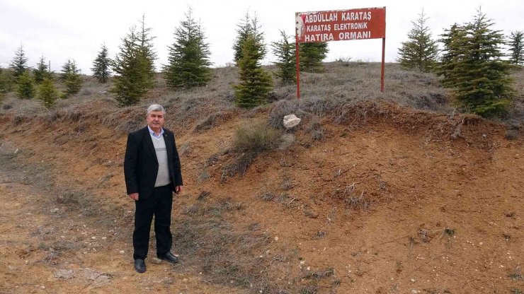 Bozkırı yeşillendiren ‘Oksijen Adam’ 300 bin fidanı toprakla buluşturdu