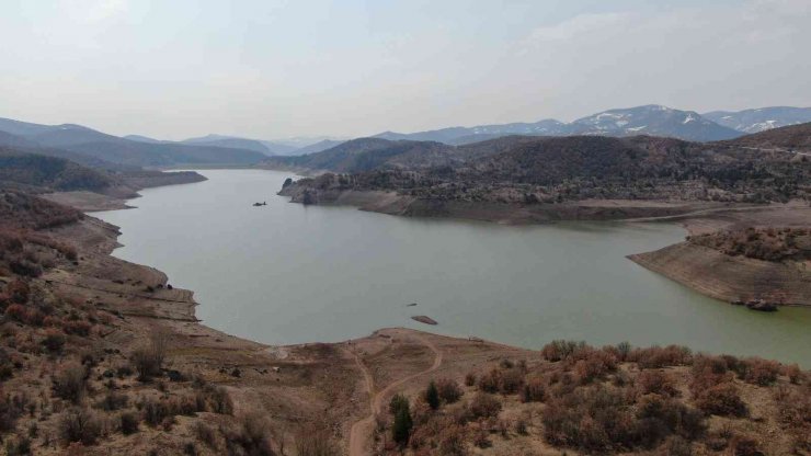 Ankara’da eriyen karlar, barajları doldurmaya başladı