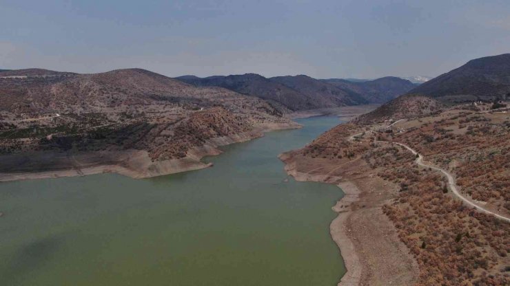 Ankara’da eriyen karlar, barajları doldurmaya başladı