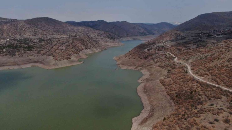 Ankara’da eriyen karlar, barajları doldurmaya başladı