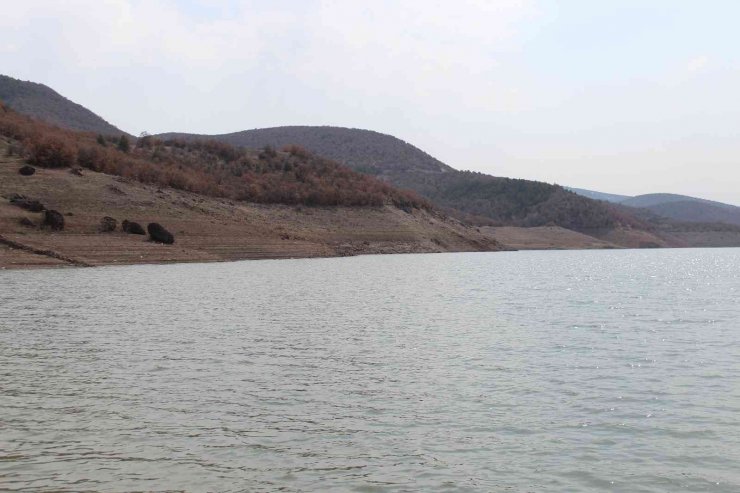 Ankara’da eriyen karlar, barajları doldurmaya başladı