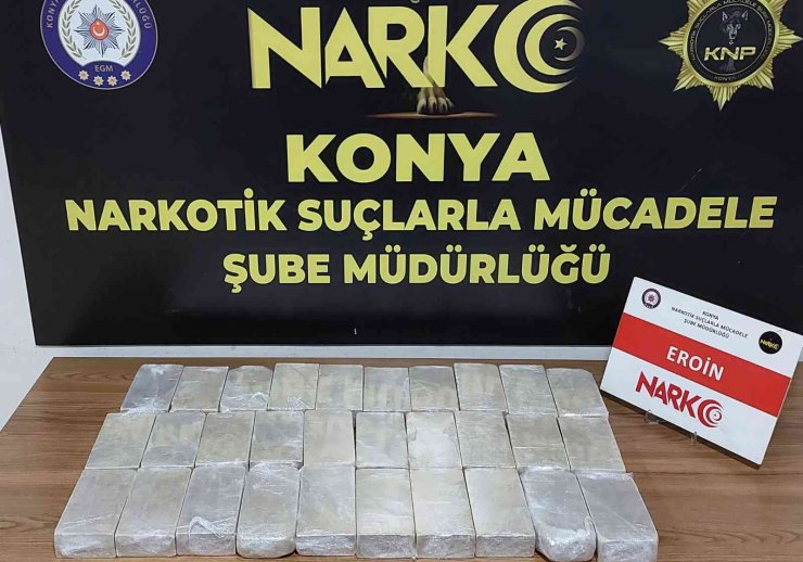 Bagajdan 15 kilo eroin çıktı