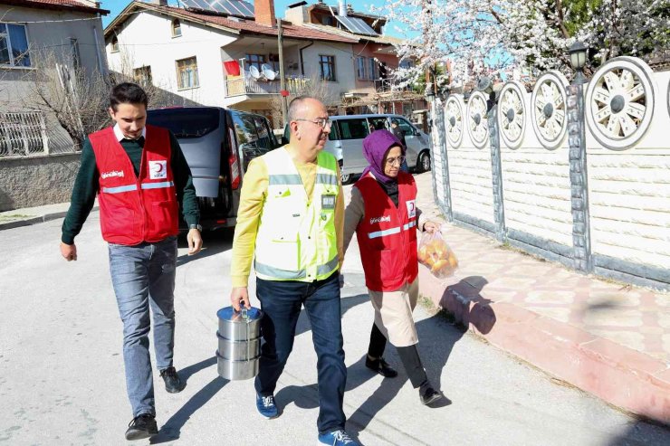 Meram’da ihtiyaç sahiplerinin yüzleri gülüyor