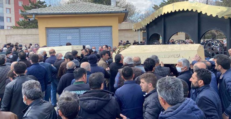 Sobadan sızan gazdan zehirlenen anne ve kızı son yolculuğuna uğurlandı