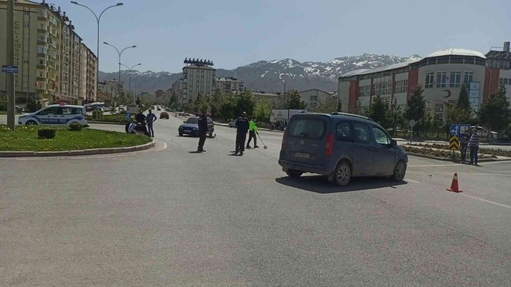 Konya’da hafif ticari araç ile otomobil çarpıştı: 1 yaralı