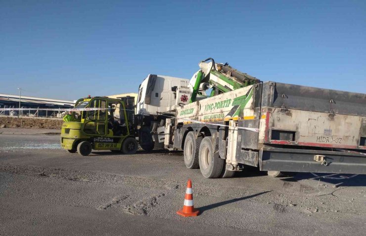 Konya’da servis minibüsü ile vinç çarpıştı: 18 yaralı