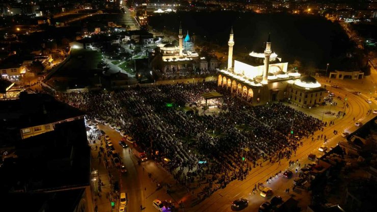 Konya’da Kadir Gecesi coşkusu