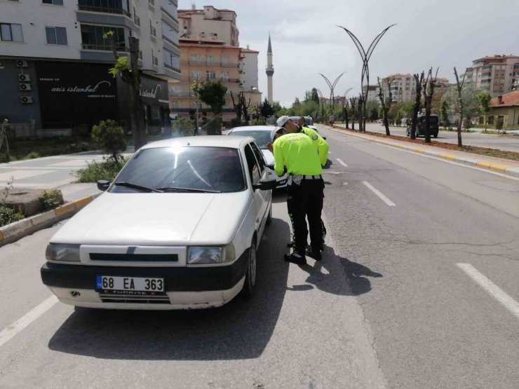 Aksaray’da bayram öncesi başlatılan trafik denetimleri devam ediyor