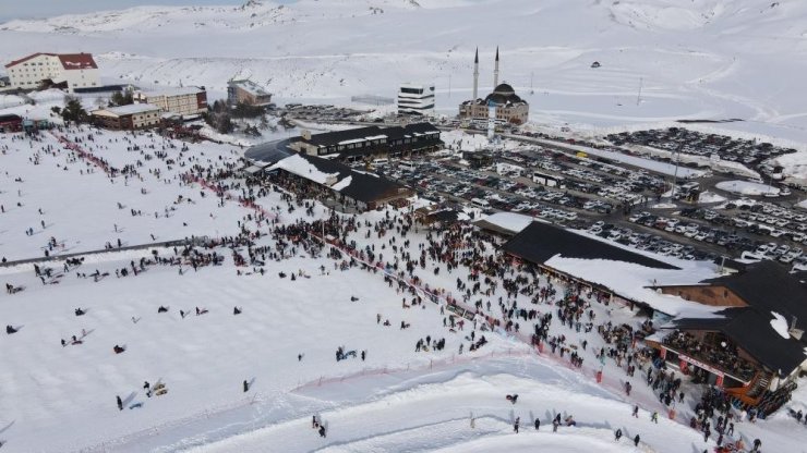 Erciyes’te bereketli sezon: 2 milyon ziyaretçi